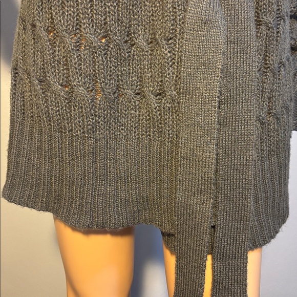 Old Navy Chunky Cable Knit Olive Green Midi Length Open Fly Cardigan - Picture 3 of 3